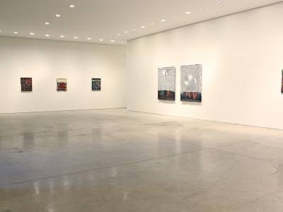 Deep down into the ecstasy of false modernism